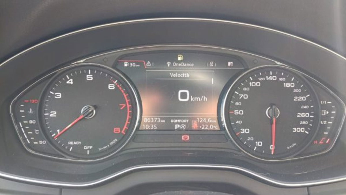 Audi Q5 45 TFSI quattro S tronic Sport (11)