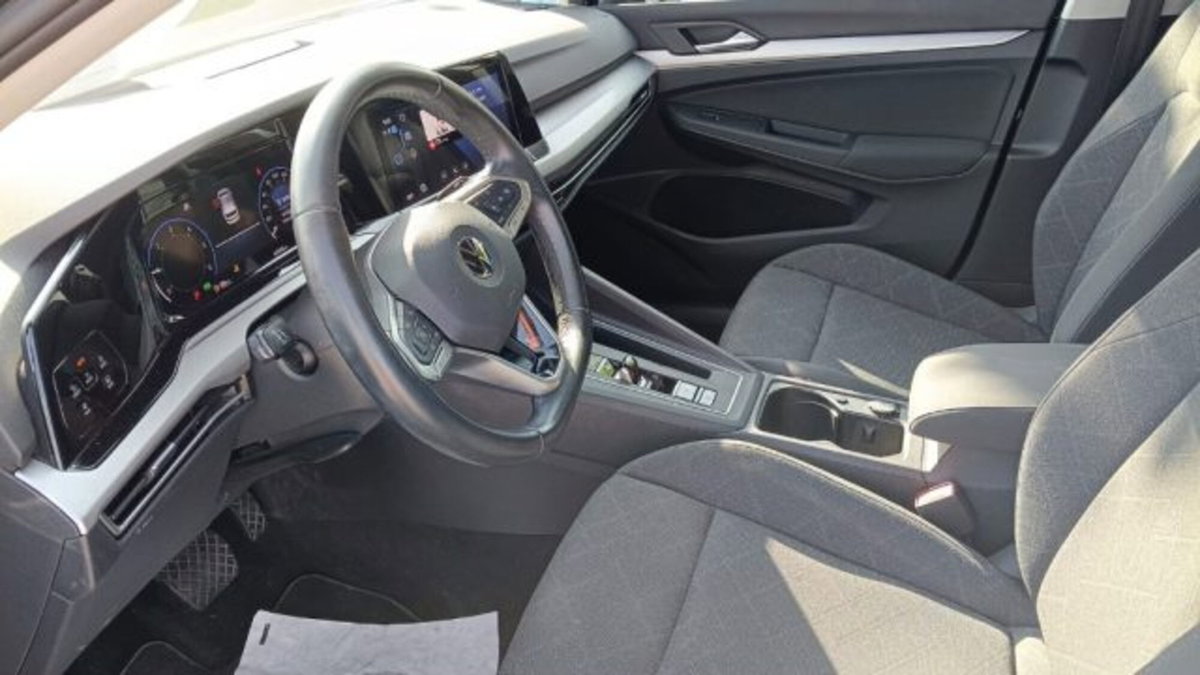 Volkswagen Golf Variant 2.0 TDI SCR DSG Life (13)