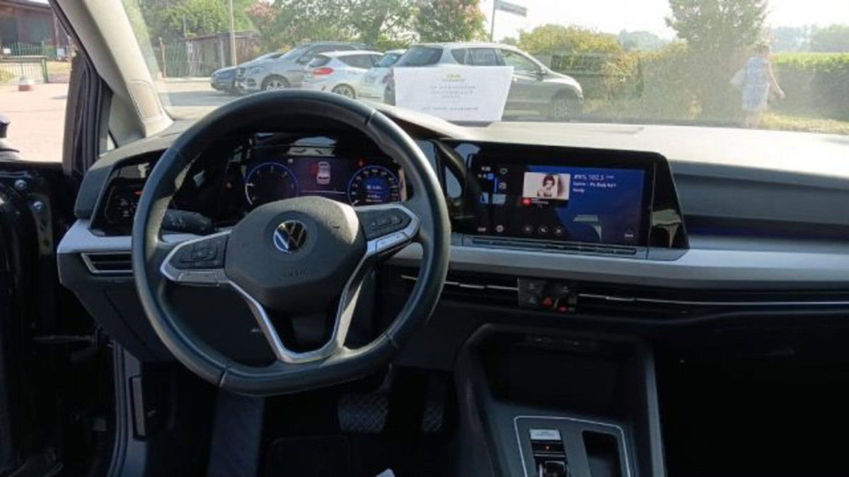 Volkswagen Golf Variant 2.0 TDI SCR DSG Life (9)