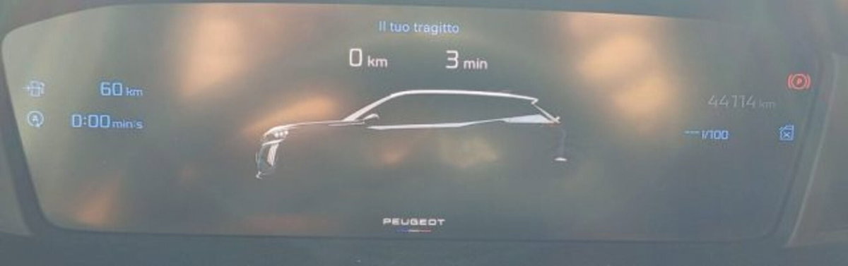 Peugeot 2008 PureTech 100 S&S Allure (12)