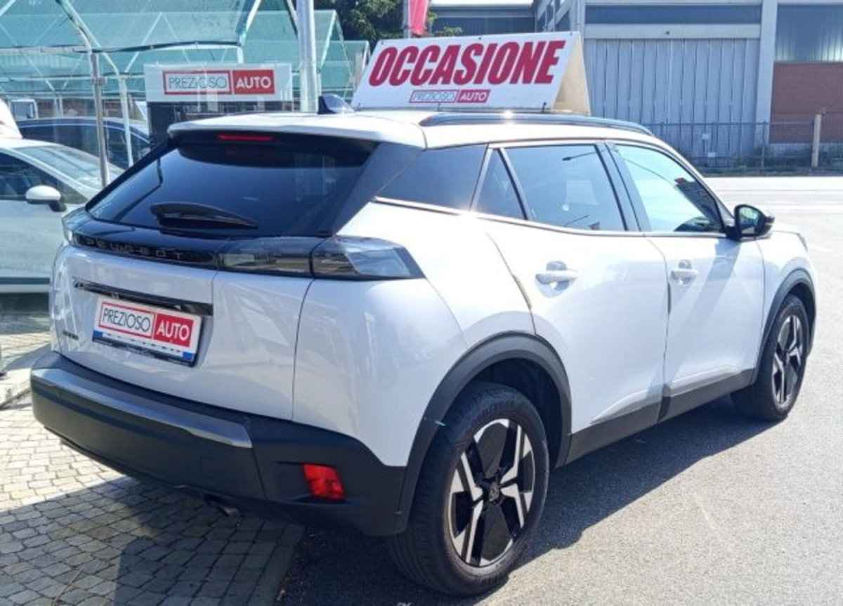 Peugeot 2008 PureTech 100 S&S Allure (9)