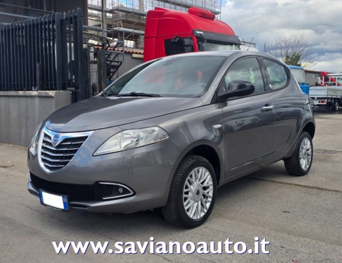 Lancia Ypsilon 0.9 TwinAir 85 CV 5 porte Metano Ecochic Gold