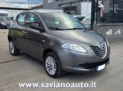Lancia Ypsilon 0.9 TwinAir 85 CV 5 porte Metano Ecochic Gold (2)
