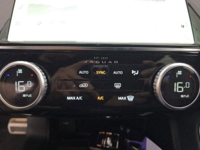 Jaguar E-Pace 2.0d i4 mhev R-Dynamic HSE awd 163cv auto (17)