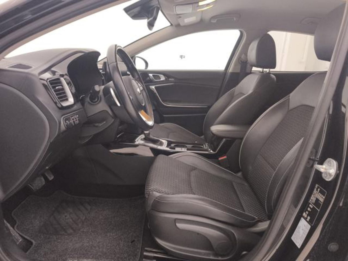 Kia XCeed 1.6 GDi 141 CV PHEV DCT High Tech (11)