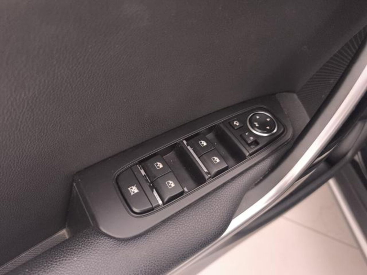 Kia XCeed 1.6 GDi 141 CV PHEV DCT High Tech (19)