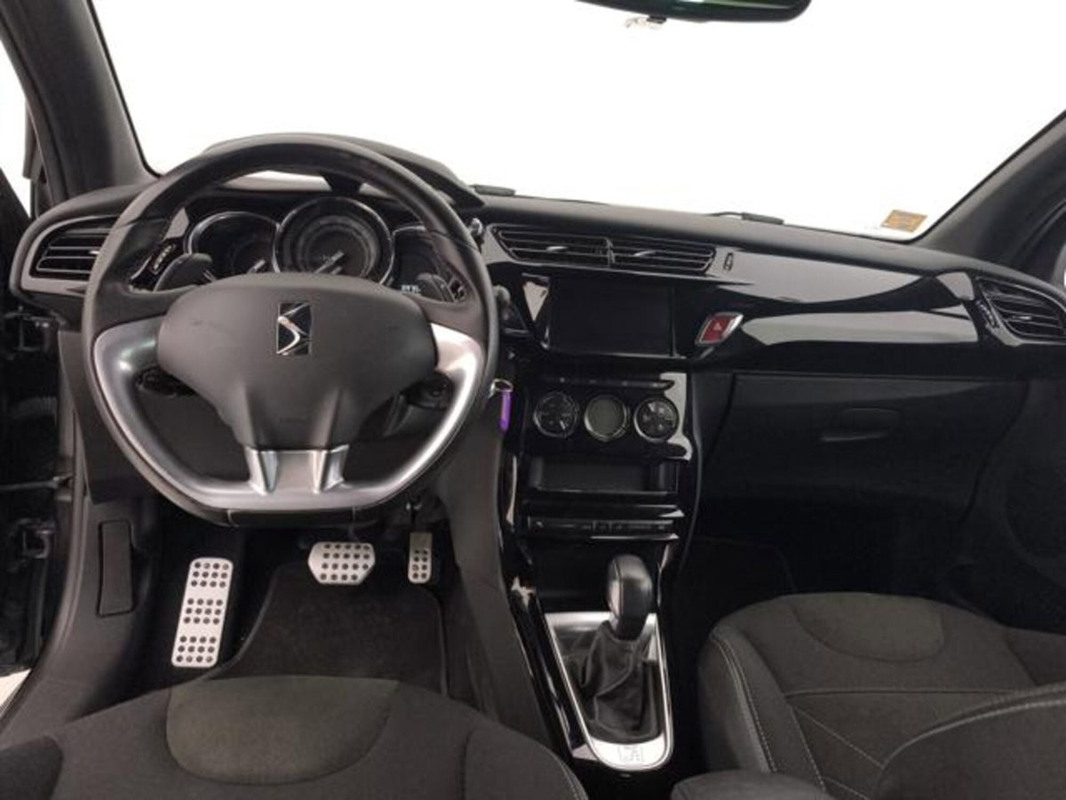 Ds DS 3 Cabrio DS 3 PureTech 110 S&S EAT6 Performance Line Cabrio (12)