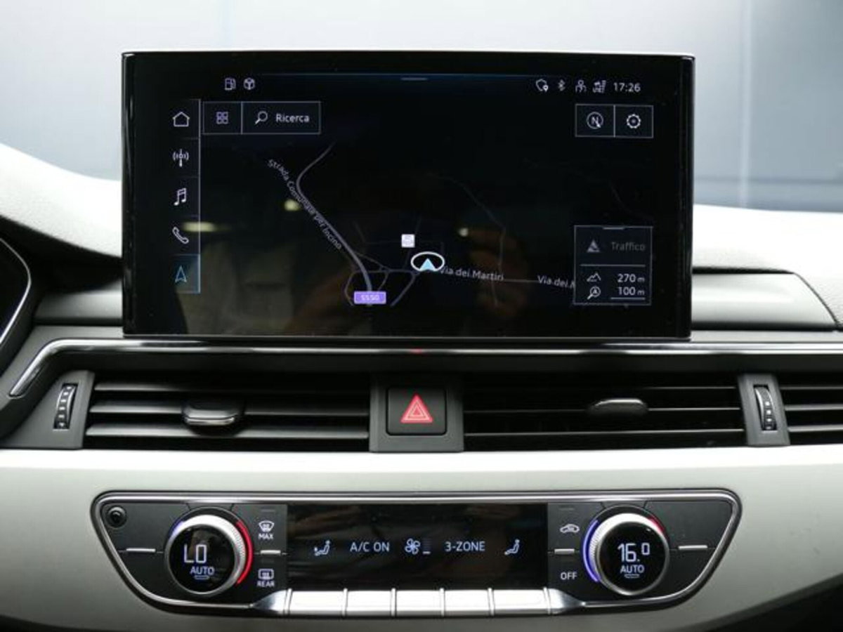 Audi A4 Avant 35 TDI/163 CV S tronic Business Advanced (11)
