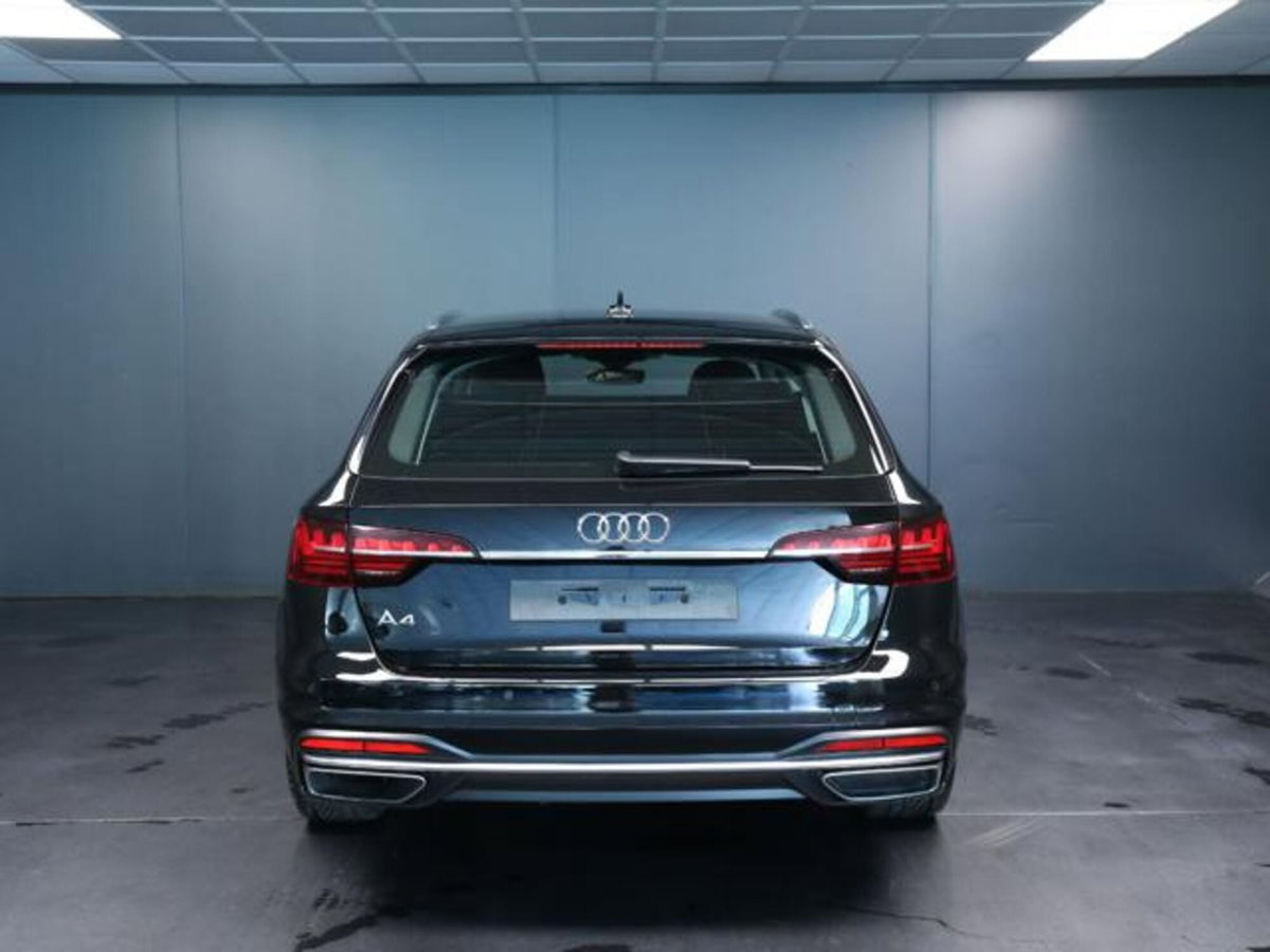 Audi A4 Avant 35 TDI/163 CV S tronic Business Advanced (13)