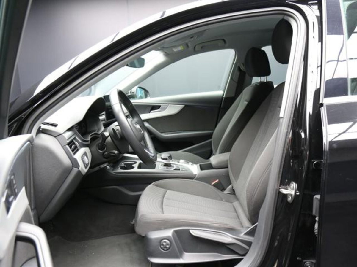 Audi A4 Avant 35 TDI/163 CV S tronic Business Advanced (5)