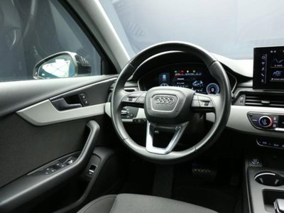 Audi A4 Avant 35 TDI/163 CV S tronic Business Advanced (9)