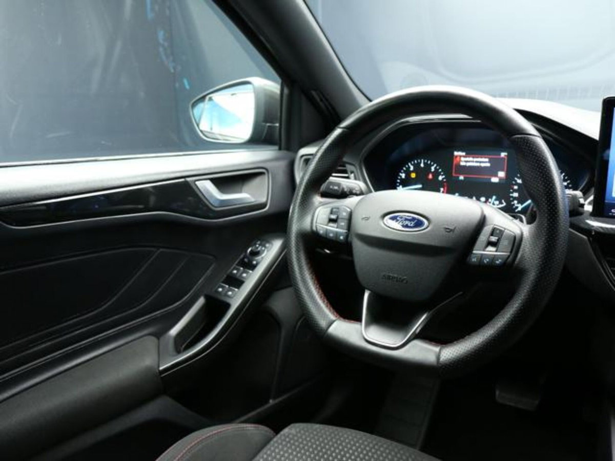 Ford Focus Station Wagon 1.0 EcoBoost Hybrid 155 CV SW ST-Line (11)
