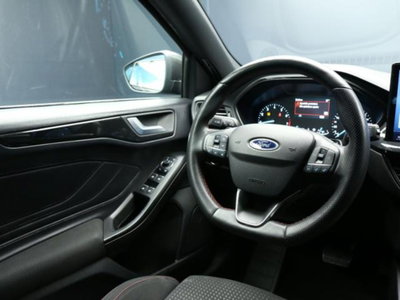Ford Focus Station Wagon 1.0 EcoBoost Hybrid 155 CV SW ST-Line (11)
