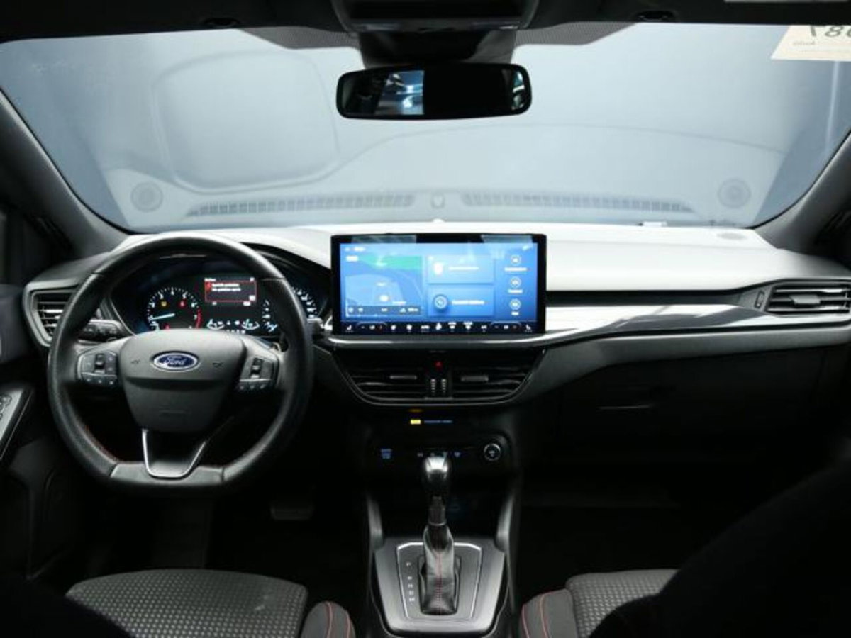 Ford Focus Station Wagon 1.0 EcoBoost Hybrid 155 CV SW ST-Line (12)