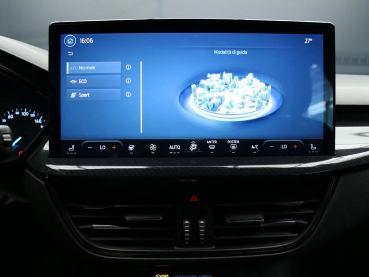 Ford Focus Station Wagon 1.0 EcoBoost Hybrid 155 CV SW ST-Line (14)
