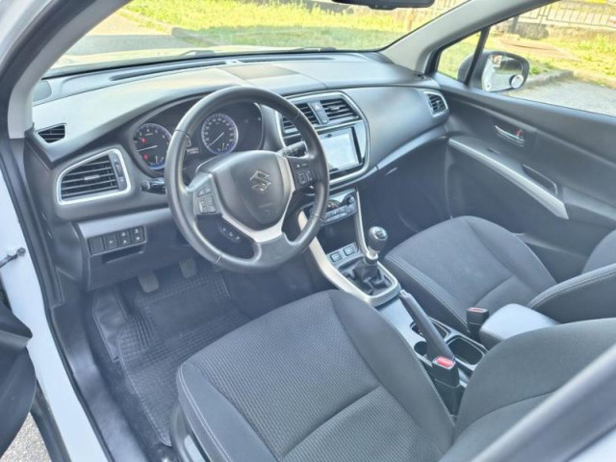 Suzuki S-Cross 1.4 Hybrid Cool (9)