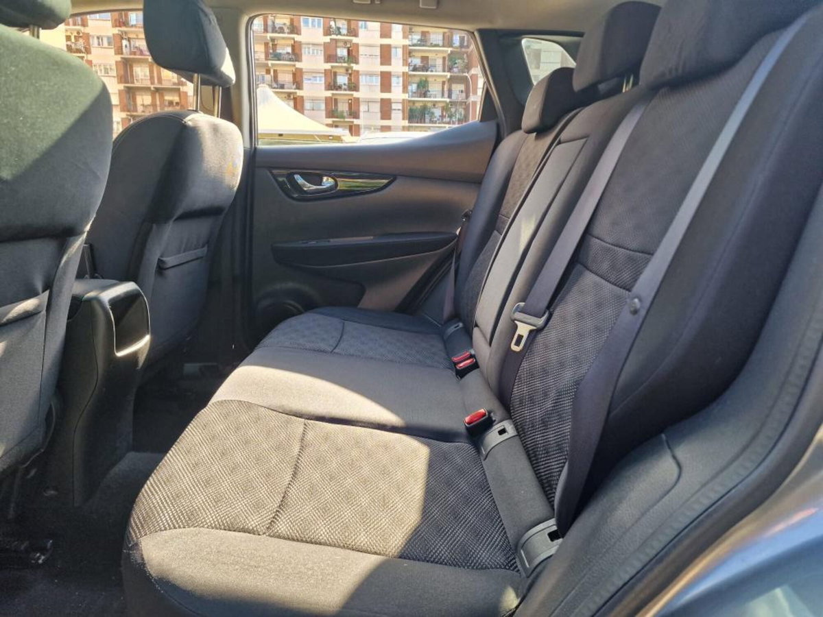 Nissan Qashqai 1.6 dCi 4WD Tekna (13)