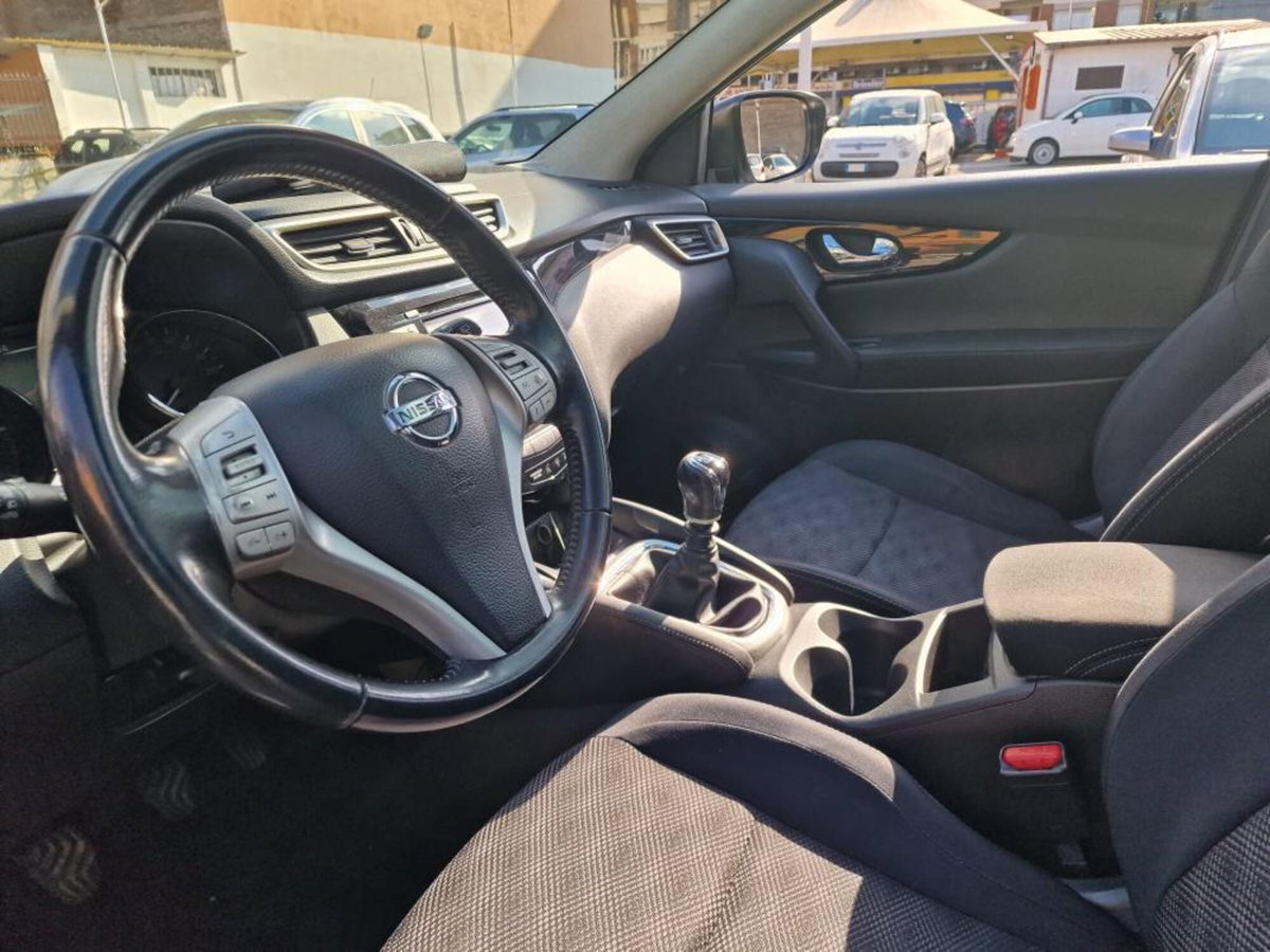 Nissan Qashqai 1.6 dCi 4WD Tekna (9)