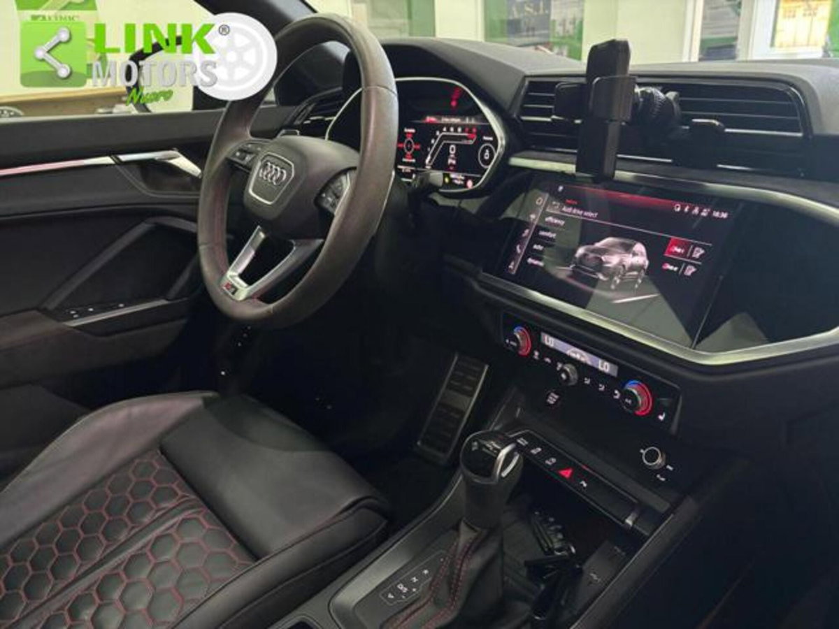 Audi RS Q3 Sportback 2.5 quattro s-tronic (14)