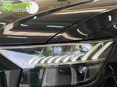 Audi RS Q8 Q8 4.0 mhev 48V 600cv tiptronic (17)