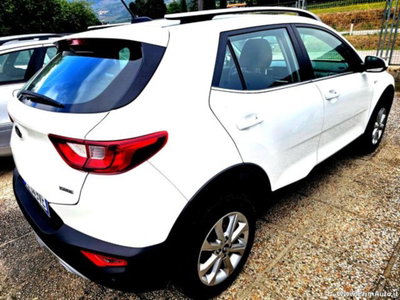 Kia Stonic 1.6 CRDi 110 CV Style (6)