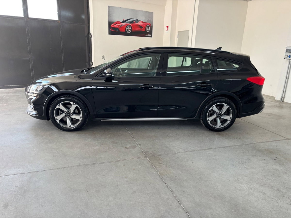 Ford Focus Station Wagon 1.5 EcoBlue 120 CV SW Active X (2)