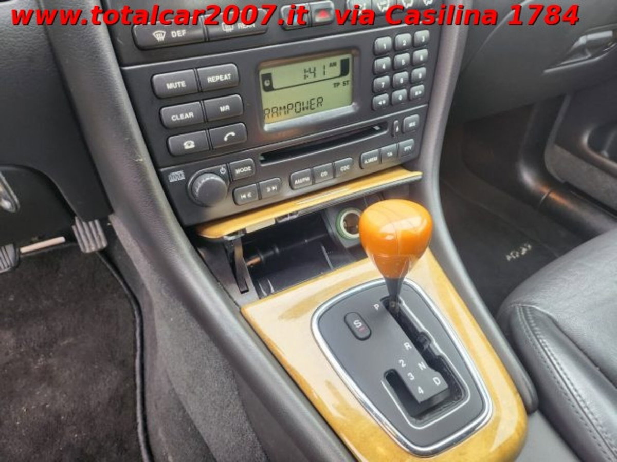 Jaguar X-Type 3.0 V6 24V cat Executive (11)