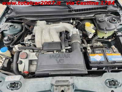 Jaguar X-Type 3.0 V6 24V cat Executive (17)
