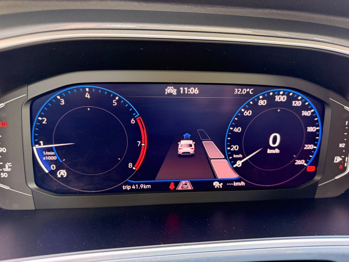 Volkswagen T-Roc 1.0 TSI R-Line (18)