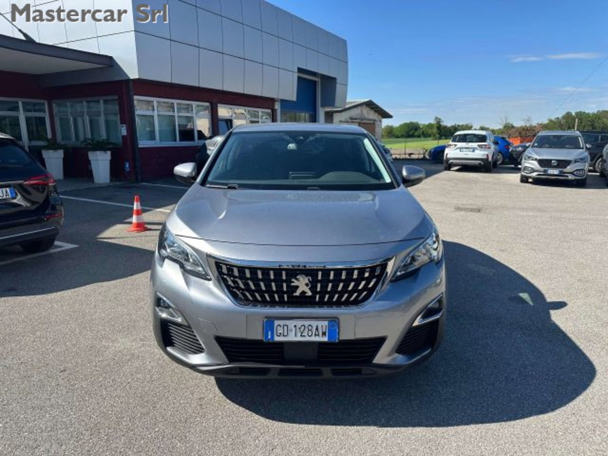Peugeot 3008 BlueHDi 130 S&S Business (2)
