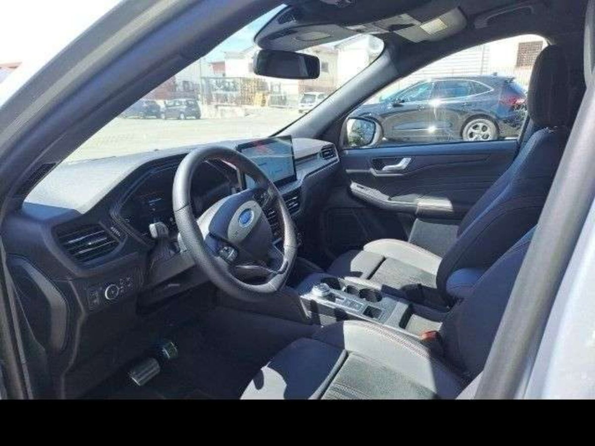 Ford Kuga 2.5 phev ST-Line X 2wd 243cv auto (6)