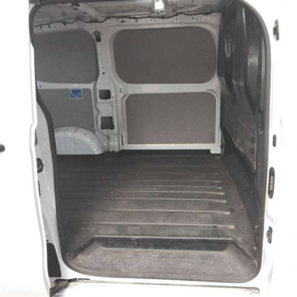Ford Transit Custom  320 2.0 ecoblue 136cv combi M1 Trend L1H1 (11)