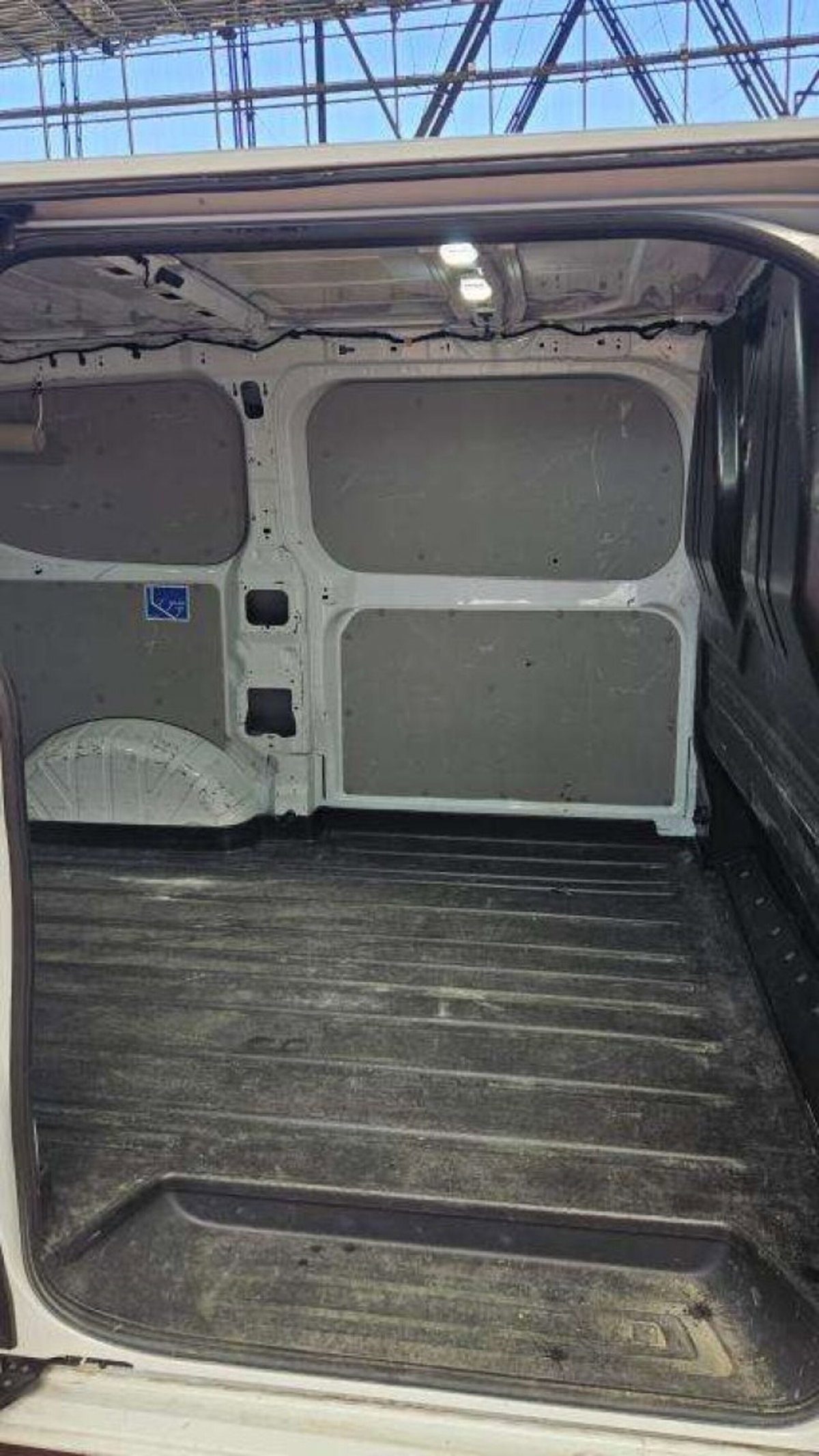 Ford Transit Custom  320 2.0 ecoblue 136cv combi M1 Trend L1H1 (10)