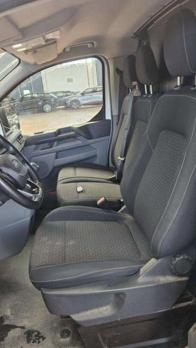 Ford Transit Custom  320 2.0 ecoblue 136cv combi M1 Trend L1H1 (13)