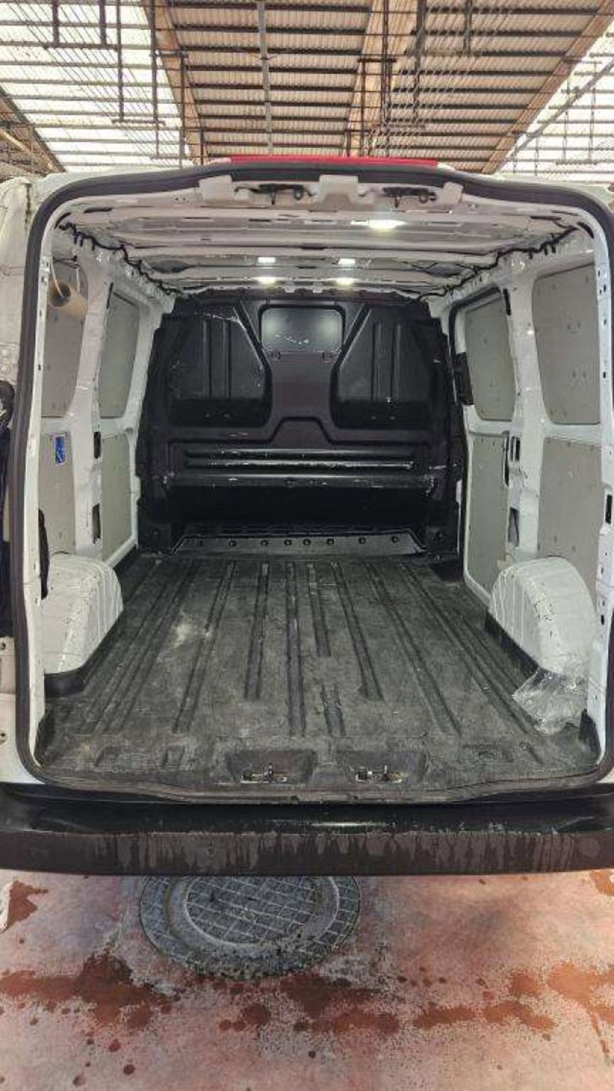 Ford Transit Custom  320 2.0 ecoblue 136cv combi M1 Trend L1H1 (7)