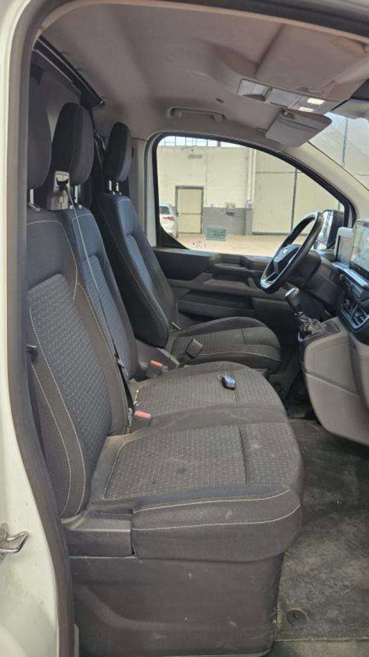 Ford Transit Custom  320 2.0 ecoblue 136cv combi M1 Trend L1H1 (9)