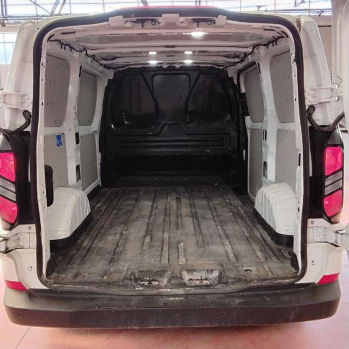 Ford Transit Custom  320 2.0 ecoblue 136cv combi M1 Trend L1H1 (7)