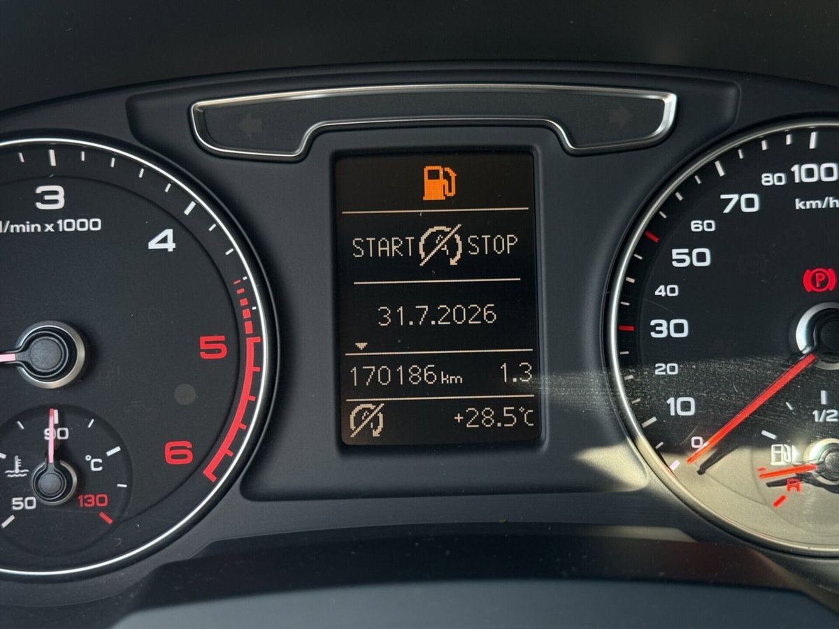 Audi Q3 2.0 TDI 120 CV (14)