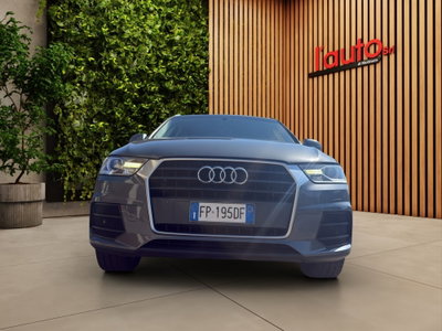 Audi Q3 2.0 TDI 120 CV (2)