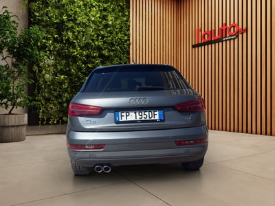 Audi Q3 2.0 TDI 120 CV (5)