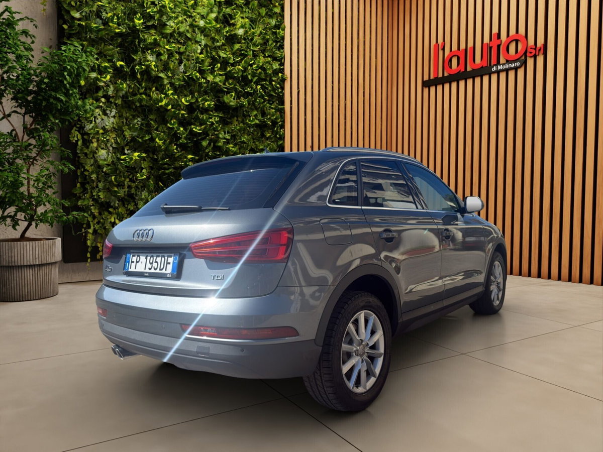 Audi Q3 2.0 TDI 120 CV (6)