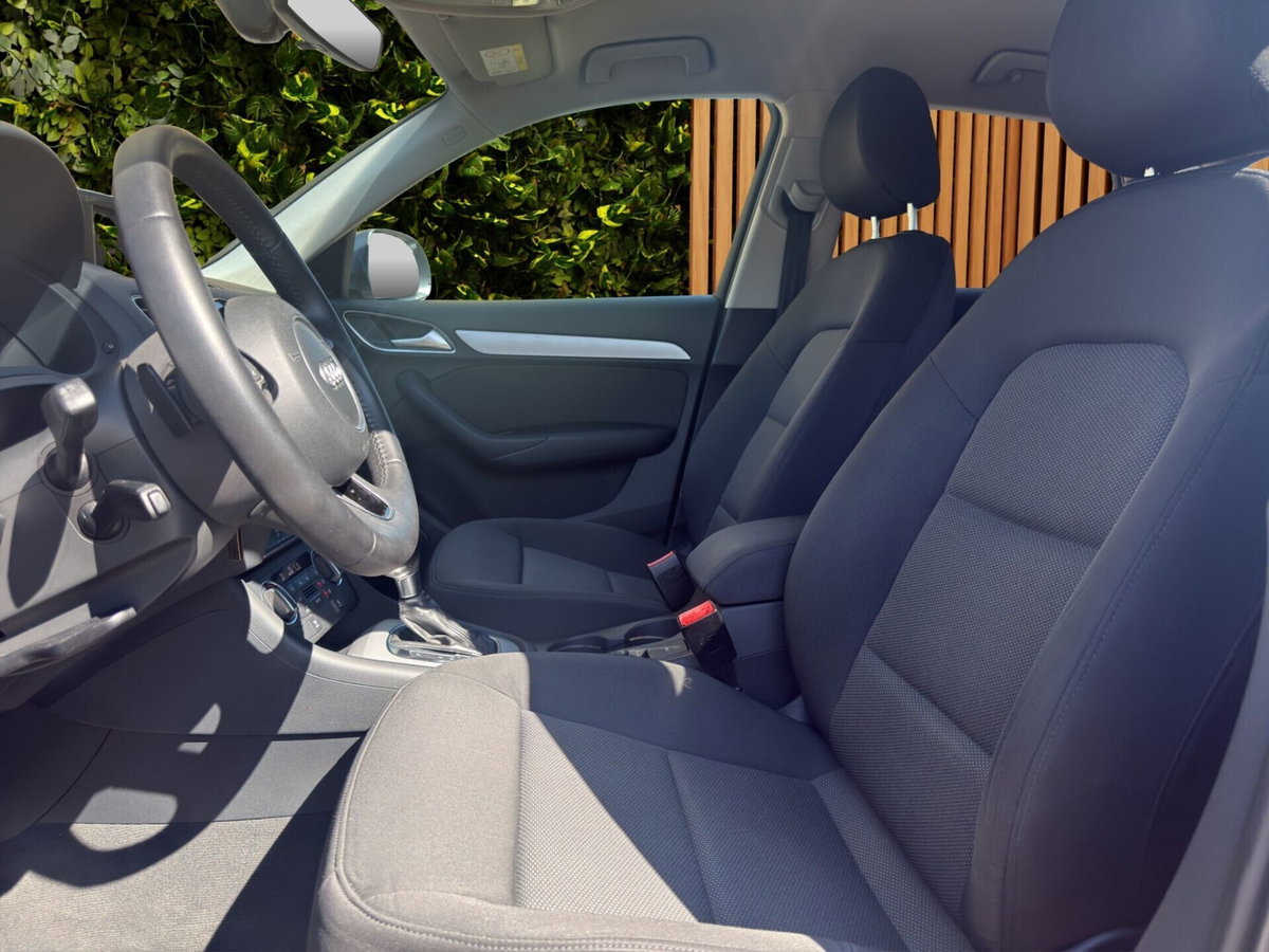 Audi Q3 2.0 TDI 120 CV (9)