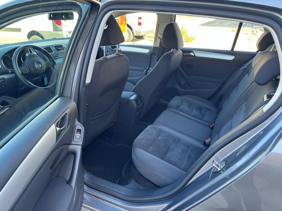 Volkswagen Golf 1.6 TDI DPF 5p. Highline (14)