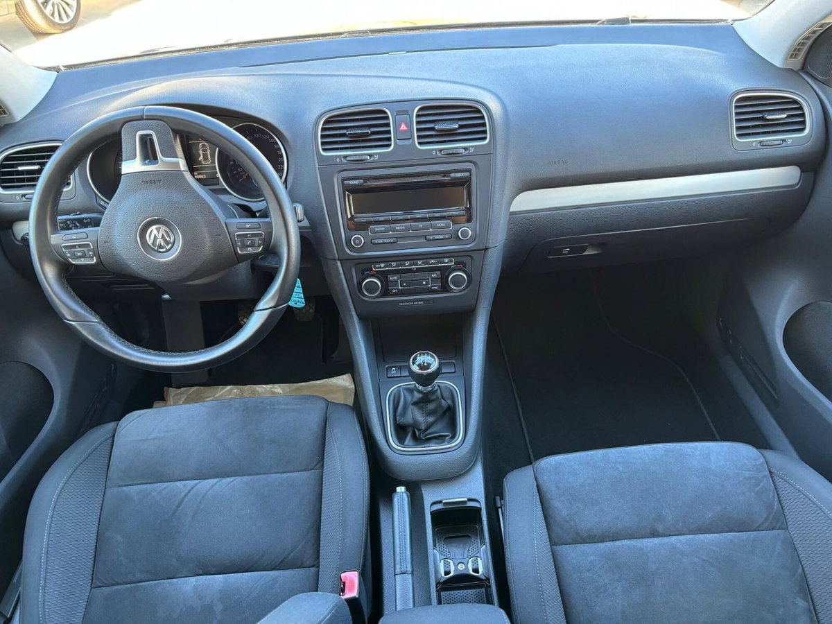 Volkswagen Golf 1.6 TDI DPF 5p. Highline (15)