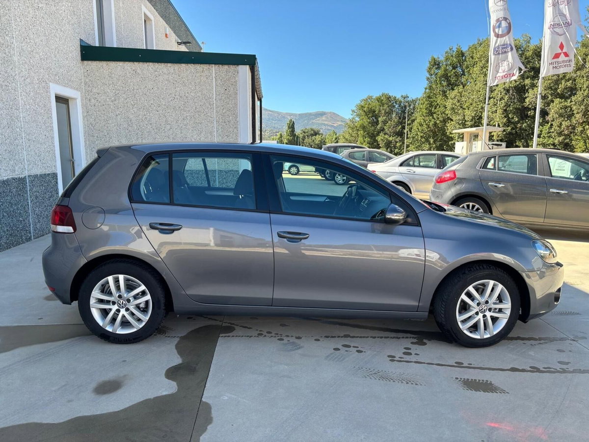 Volkswagen Golf 1.6 TDI DPF 5p. Highline (3)
