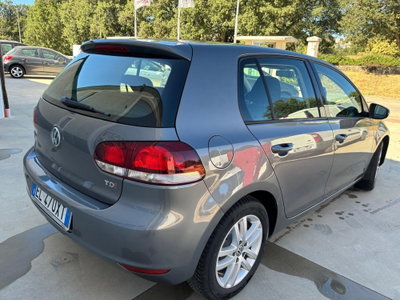 Volkswagen Golf 1.6 TDI DPF 5p. Highline (4)
