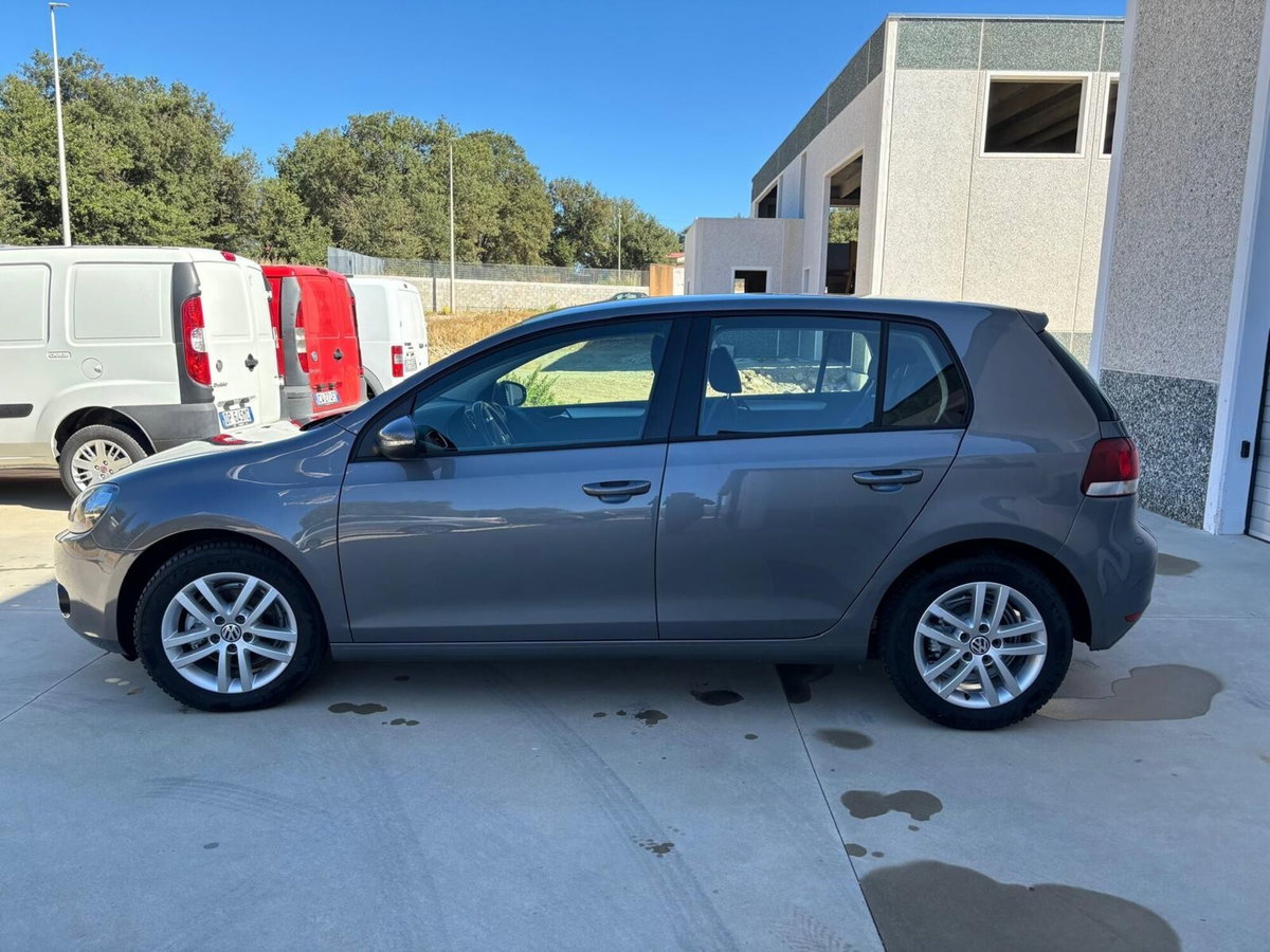 Volkswagen Golf 1.6 TDI DPF 5p. Highline (7)