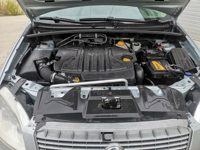 Fiat Croma 1.9 Multijet 16V Emotion (16)