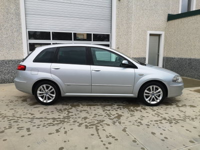 Fiat Croma 1.9 Multijet 16V Emotion (4)