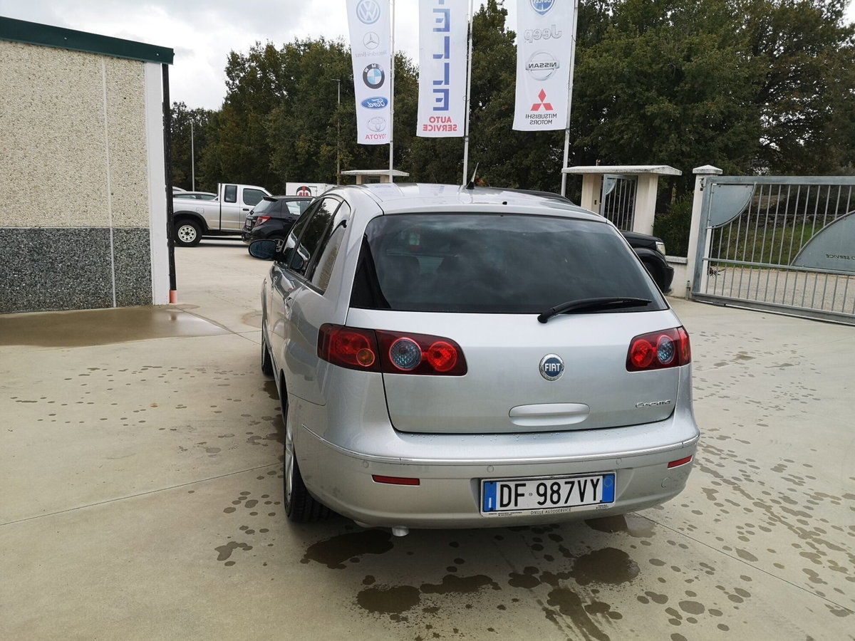 Fiat Croma 1.9 Multijet 16V Emotion (6)